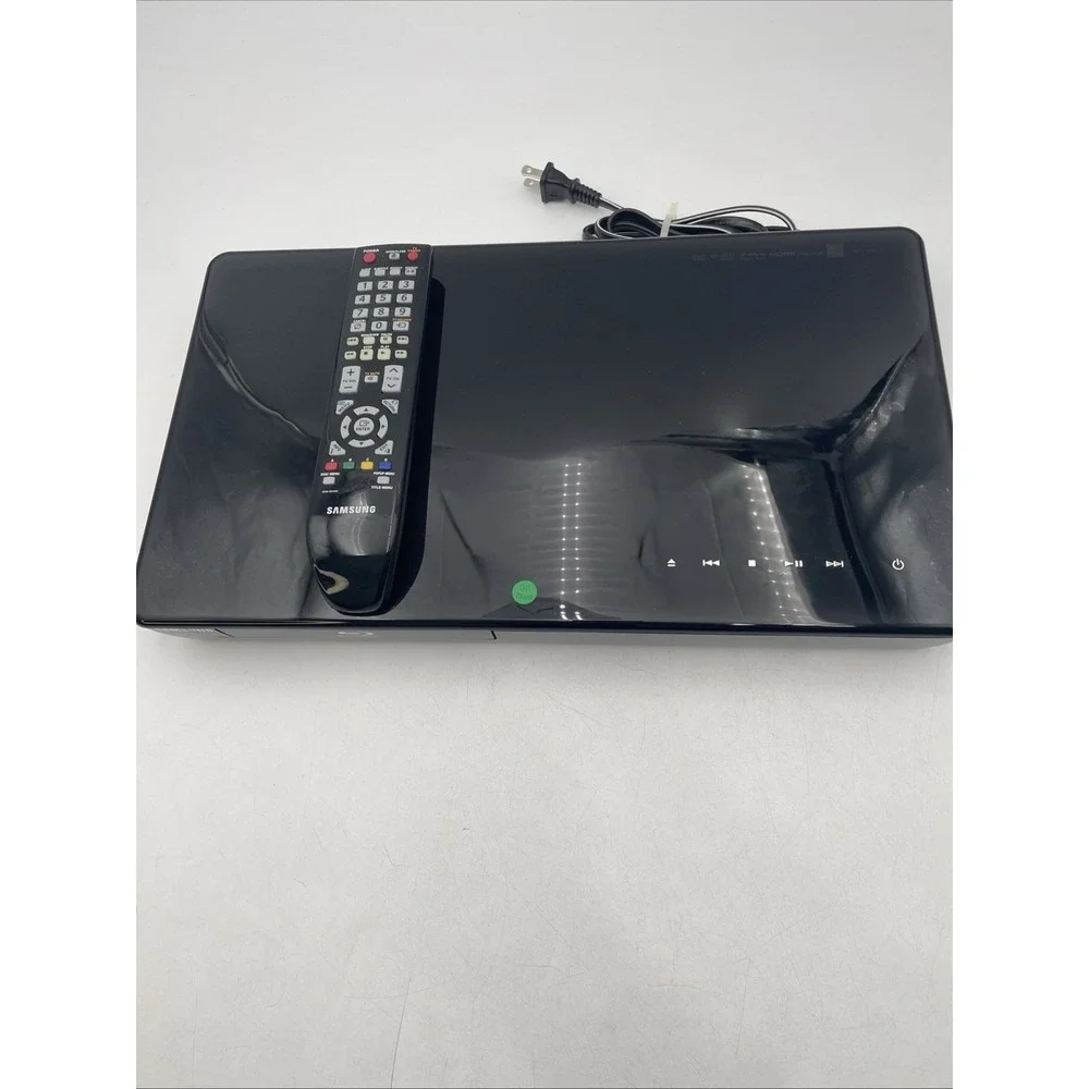 Samsung DVD BD-P3600 1080p Blu-Ray Player Wireless Lan PC Streaming w/Remote